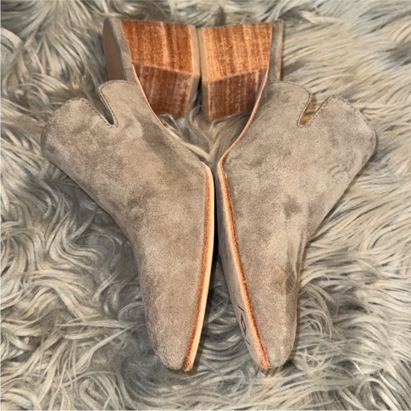 RARE Huma Blanco Pointed Toe Mule Block Heel Bone Grey Size 39 EU - Picture 4 of 10